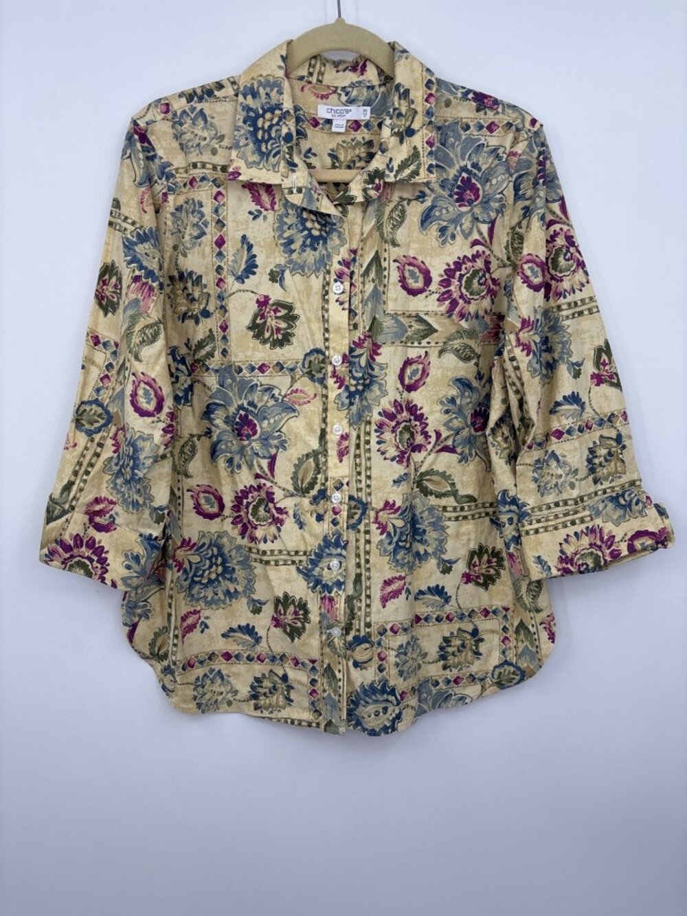 Chico's No Iron Floral 3/4 Sleeve Button Shirt Top Beige Size 2.5 (14 )